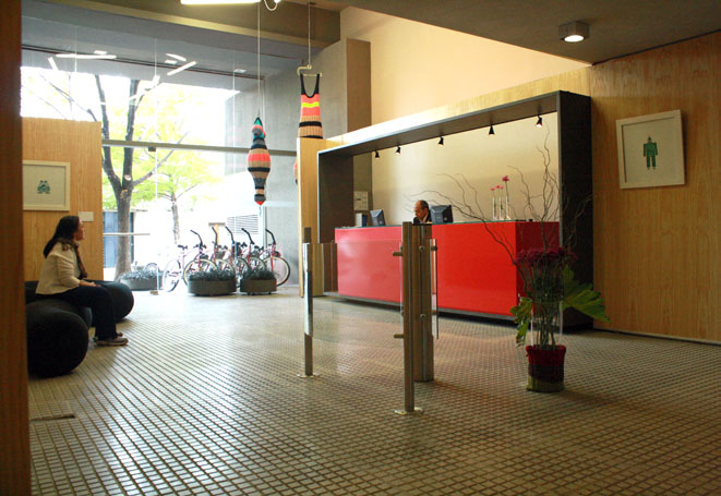 Ogilvy & Mather (2008) Image 3of 11