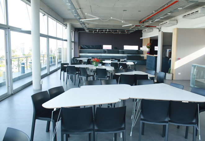 Ogilvy & Mather (2008) Image 4of 11